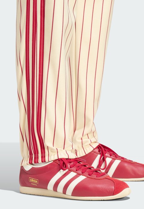 adidas ORIGINALS PINSTRIPE FIREBIRD TRACK PANT - Tracksuit bottoms - warm vanilla/team victory red — foto 4