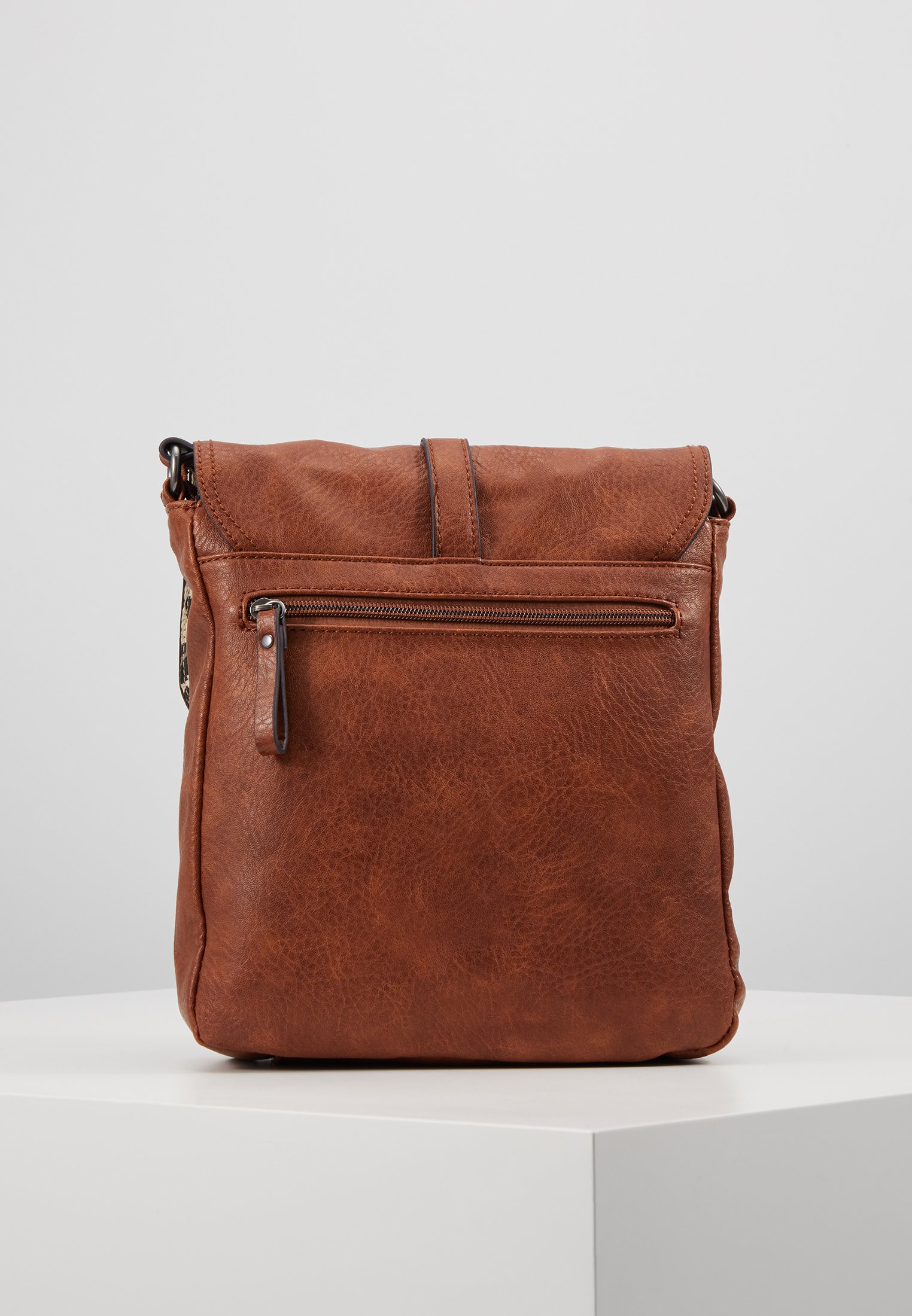 Tamaris BERNADETTE Axelremsväska cognac Zalando.se Tamaris BERNADETTE Axelremsväska cognac Zalando.se