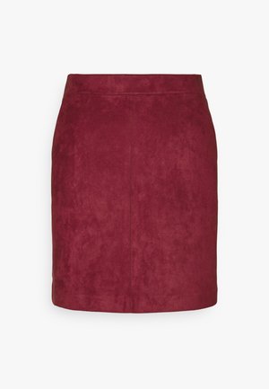 Gonna mini in suede bordeaux con un design aderente, texture liscia e linee pulite; presenta una cintura senza cuciture e senza hardware visibile.