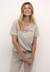 Cream VELIE   - Apdrukāts T-krekls - blush watercolor confidence