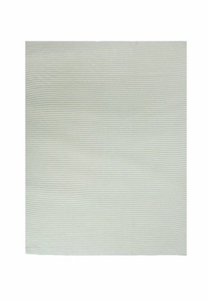 Tissu texturé vert clair avec un motif rayé subtil, présentant une surface lisse et une forme rectangulaire. Convient à diverses utilisations.