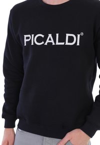 Schwarzer Sweatshirt aus Baumwolle, mit weißem, gesticktem "PICALDI"-Logo auf der Vorderseite, mit gerippten Bündchen und Saum.
