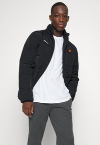 Ellesse PADDED JACKET - Vinterjakker - black