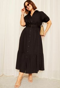 Curves Like These BELTED THROUGH REGULAR FIT - Maxikjoler - black