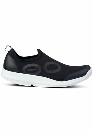 Oofos OOMG SPORT RECOVERY - Loafers - white black
