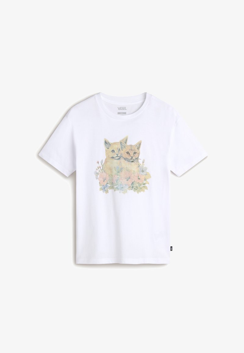 Witte katoenen t-shirt met een aquarelillustratie van twee kittens omringd door bloemenelementen in zachte pastelkleuren.