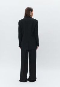 DAY Birger et Mikkelsen ELTON CLASSIC - Rövid kabát - black