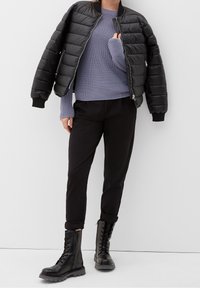 QS Stickad tröja - light blue