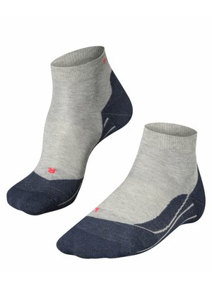 RU4  - Socken - lightgrey