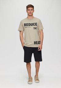 QS FRONT - T-shirt print - beige