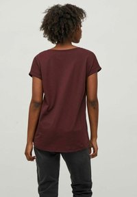 VILA VIDREAMERS V NECK - Camiseta básica - winetasting