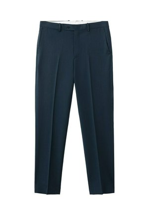 Granatowe męskie eleganckie spodnie z szlufkami na pasek, z przodu na guziki i suwak, z bocznymi kieszeniami, ułożone płasko na białym tle.