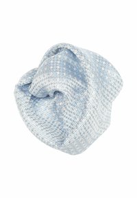 Gewebter blauer Stoff in einer verdrehten Form, mit einem Schachbrettmuster und einer weichen Textur. Leicht und flexibel im Design.