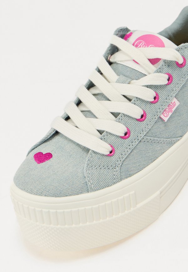 PAIRED HEART - Trainers4