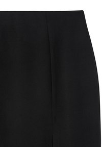 Gonna nera a matita realizzata in un tessuto morbido e testurizzato, con una linea pulita e diritta e dettagli sulle cuciture laterali. Design minimalista adatto a diversi outfit.