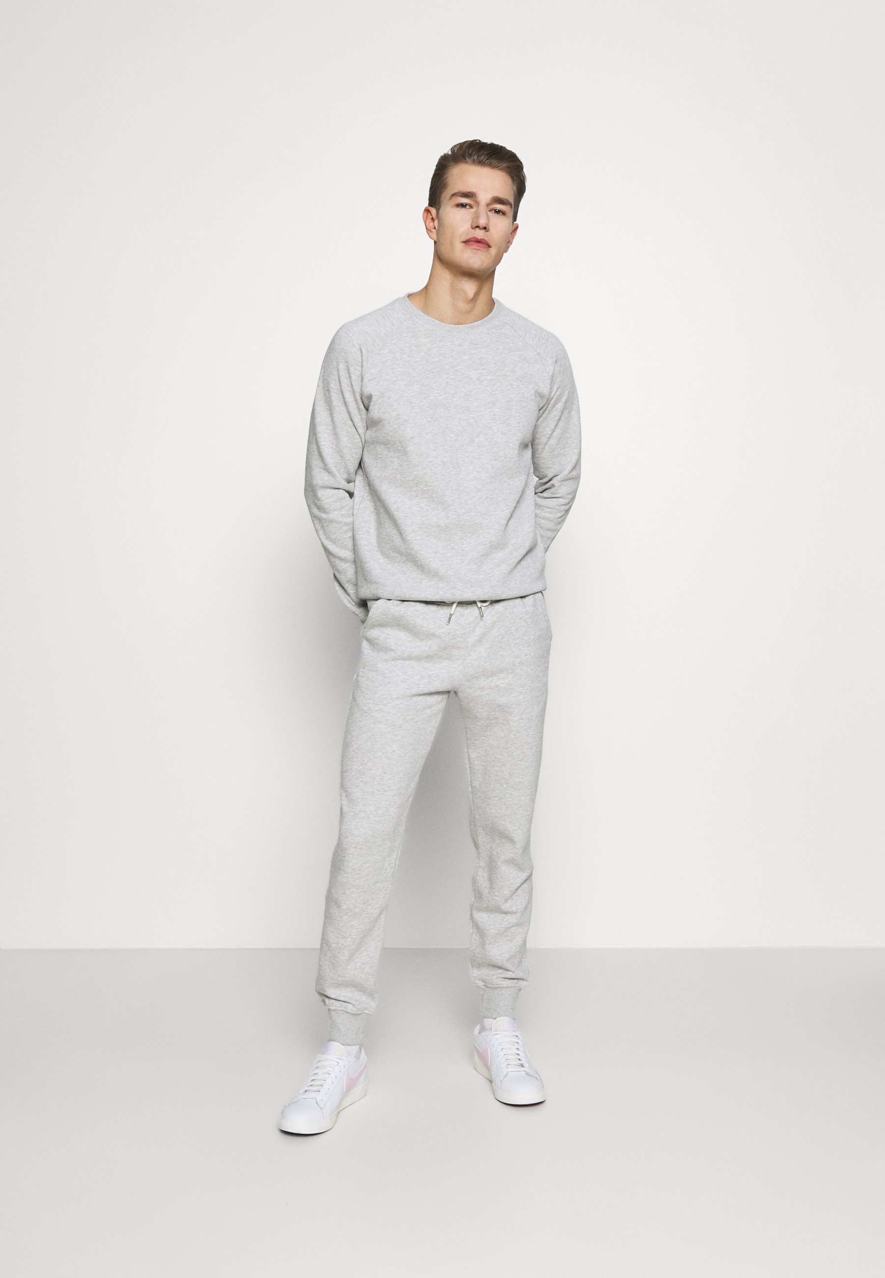 Pier One SET - Chándal - light grey/gris claro - Zalando.es