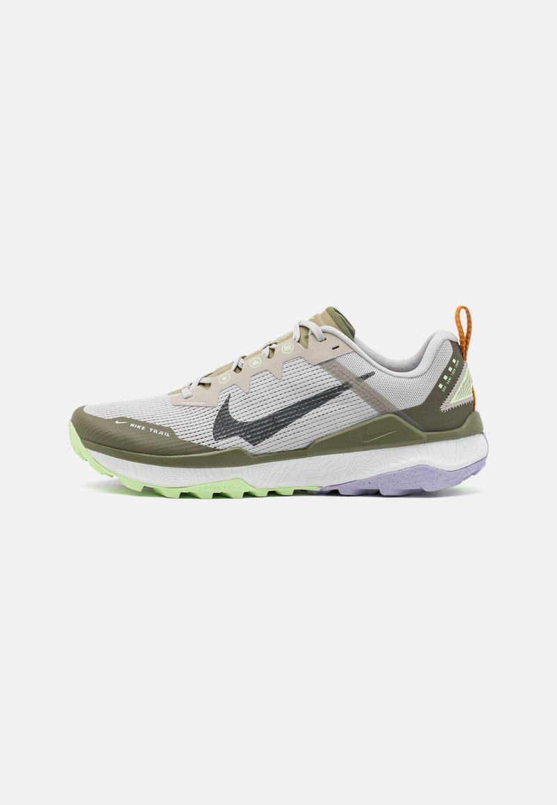 Nike Performance - REACT WILDHORSE 8 - Trail hardloopschoenen - light iron ore/anthracite/lilac bloom/med olive/vapor green, Vergroten