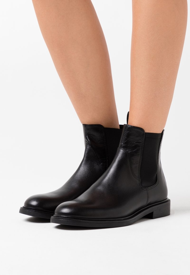 Vagabond Botines - black