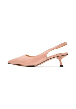 Rosa Slingback-Pumps aus Lackleder mit spitz zulaufender Zehenpartie und schlankem Absatz. Verfügt über ein ausgeschnittenes Design und eine kontrastierende schwarze Absatzspitze.