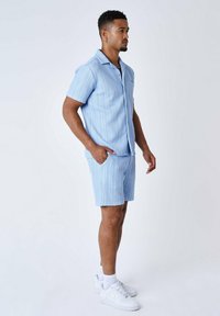 Project X Paris DÉCONTRACTÉE - Shorts - cashmere blue