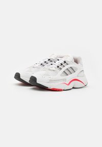adidas Originals OZMILLEN UNISEX - Sportbačiai - footwear white/grey one/core black