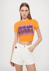 Versace Jeans Couture Kratke hlače od trapera - white