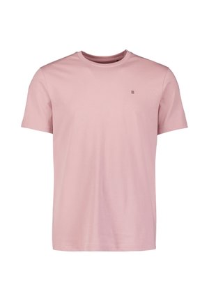 Lichtroze T-shirt met korte mouwen en een ronde hals, met een klein minimalistisch logo op de linkerborst, eenvoudig ontwerp.