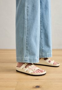 FLORIDA D-BUCKLE EXQ LENA HS NARROW - Sandalai - ecru