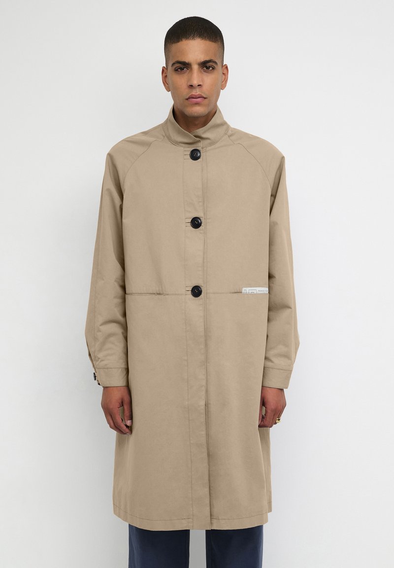 Lounge Nine ASTERLN UNISEX - Klassischer Mantel - desert taupe  