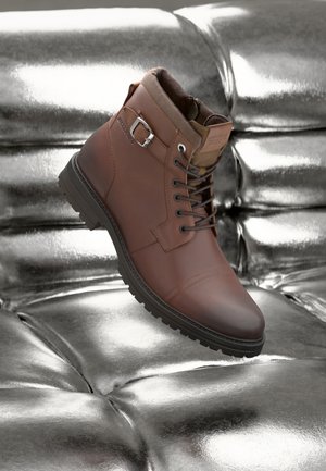 JFWDEXTER BOOT - Suvarstomi aulinukai - brown stone