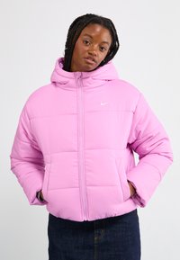 Nike Sportswear Žieminė striukė - beyond pink/white