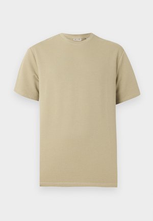 Μπλουζάκι ανδρικό μπεζ, κοντομάνικο με στρογγυλή λαιμόκοψη και διακριτικό ανάγλυφο σχέδιο τύπου βάφλας.