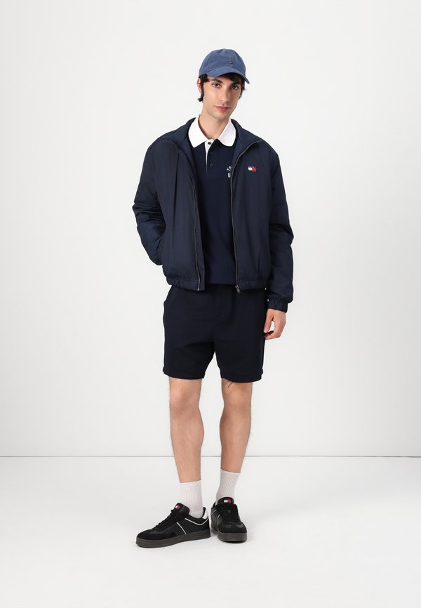 TJM ESSENTIAL PADDED - Light jacket3