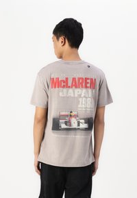 Hollister Relaxed McLaren Graphic Tee Camiseta estampada