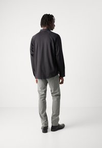 Thumbnail Image 5