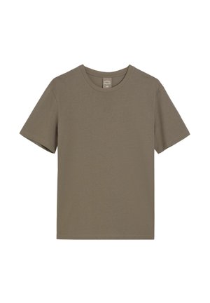 Prosty oliwkowo-zielony t-shirt z krótkim rękawem i okrągłym dekoltem, z widocznymi szwami na kołnierzu i bez widocznych wzorów lub logo.