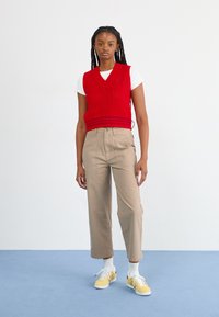 adidas Originals VEST - Camisola - better scarlet
