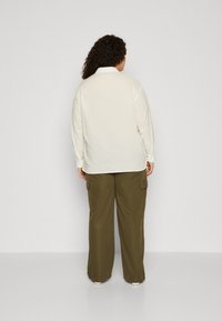 Vero Moda Curve VMCFIE - Paitapusero - snow white