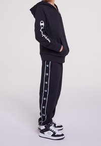 Champion AMERICAN CLASSICS HOODED FULL ZIP - Sudadera con cremallera - black