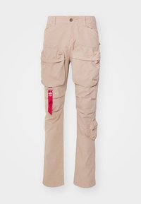 Unselected, vintage sand