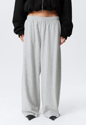 BAGGY LOOSE - Pantaloni de trening - grey melange