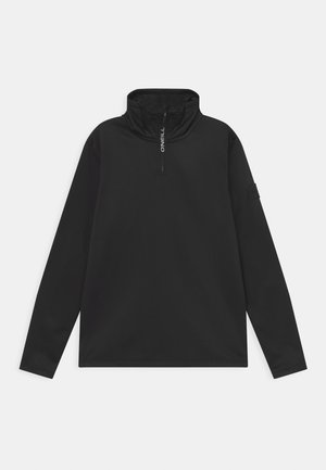 Top negro tipo pulóver con cuello alto, cremallera frontal de medio largo, mangas largas y acabado texturizado. Cuenta con un logo en la cremallera.