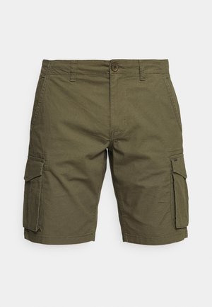 Olijfgroene cargoshorts gemaakt van duurzaam materiaal, met twee zijzakken, een knoopsluiting aan de voorkant en gestikte details.