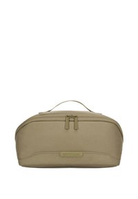 Khaki kosmetyczka z gładkiego materiału, w zaokrąglonym kształcie, z górnym uchwytem i podwójnym zamknięciem na zamek. Posiada wytłoczone logo marki z przodu.