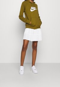 Nike Sportswear Luvtröja - khaki