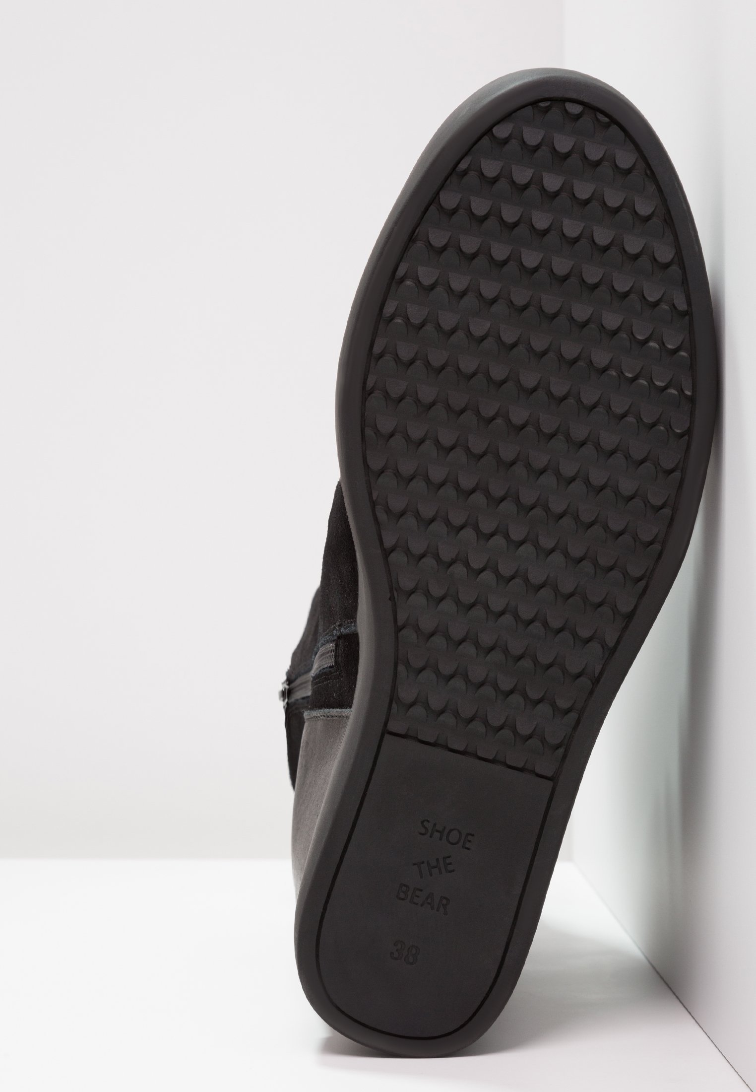 shoe the bear trish wedge booties