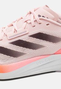 adidas Performance DURAMO SPEED - Zapatillas running asfalto - sandy pink/aurora metallic/solar red