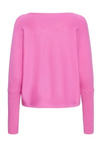 Un pull tricoté à manches longues de couleur rose vif avec un col bateau et des poignets côtelés, vu de dos sur fond blanc.