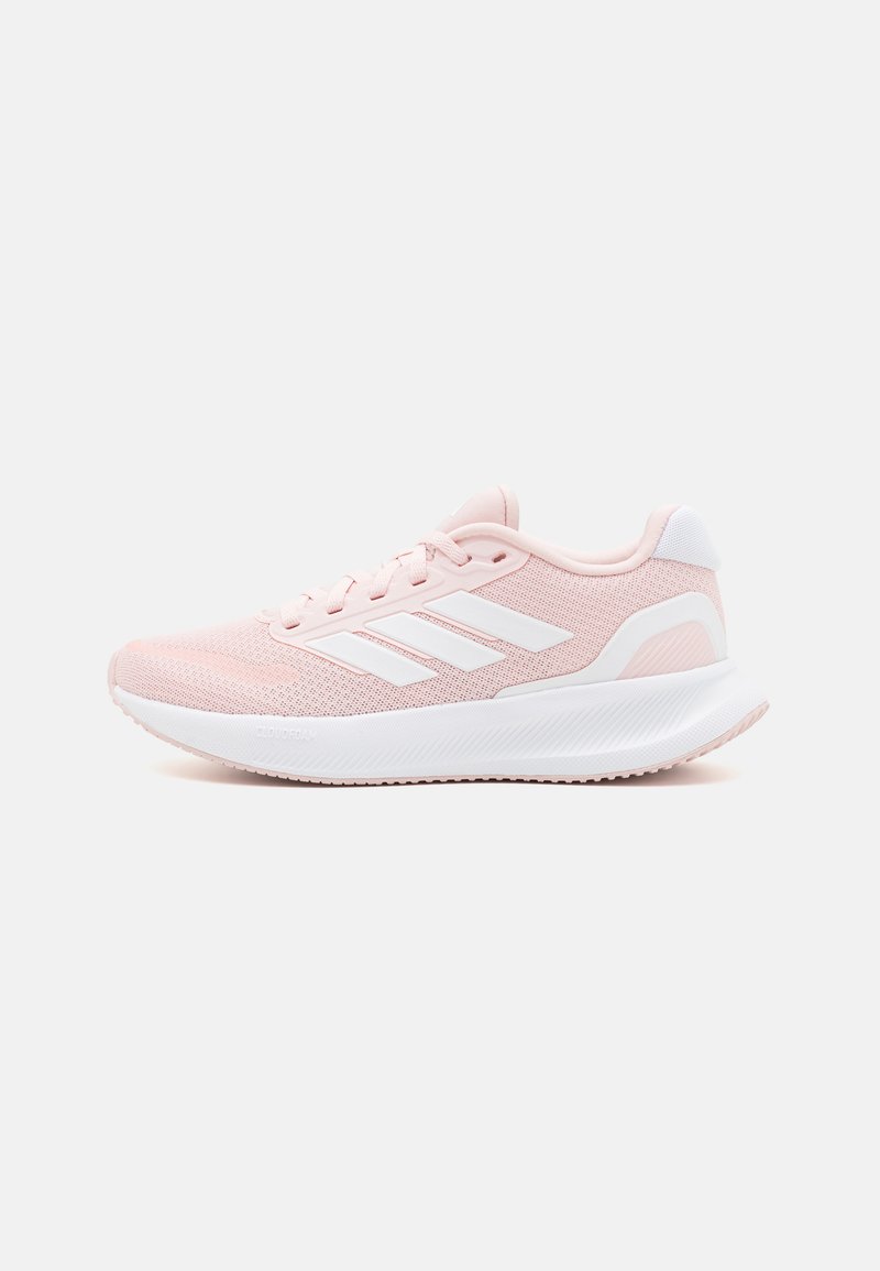 Roze hardloopschoenen met een bovenwerk van mesh, witte logo-stripes en een witte zool. Voorzien van een gevoerd kraag en een gemarmerde hakaccent.