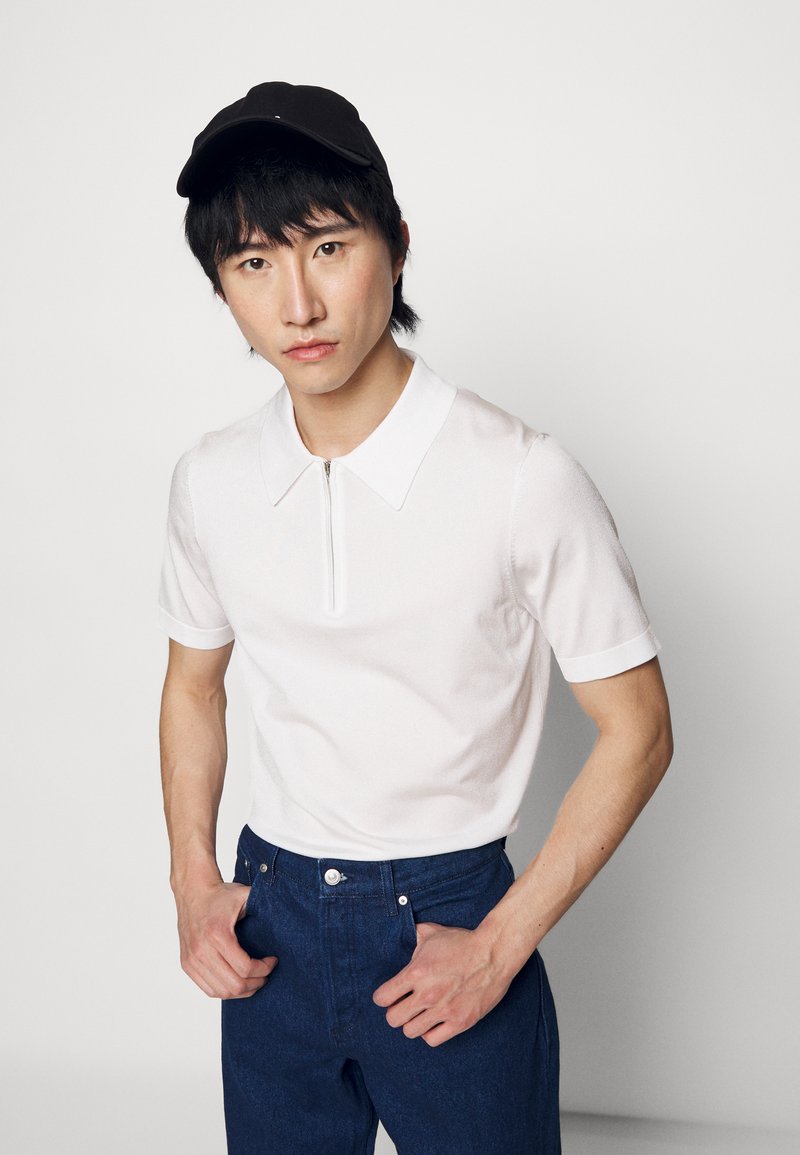 Herren T-shirts & Polos | sandro PABLO ZIP Poloshirt ecru/offwhite - KE30422 Herren T-shirts & Polos | sandro PABLO ZIP Poloshirt ecru/offwhite - KE30422